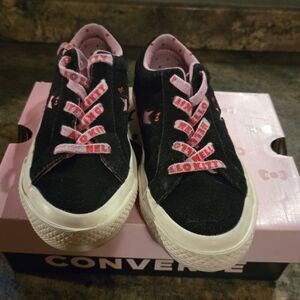 Hello Kitty Converse shoes